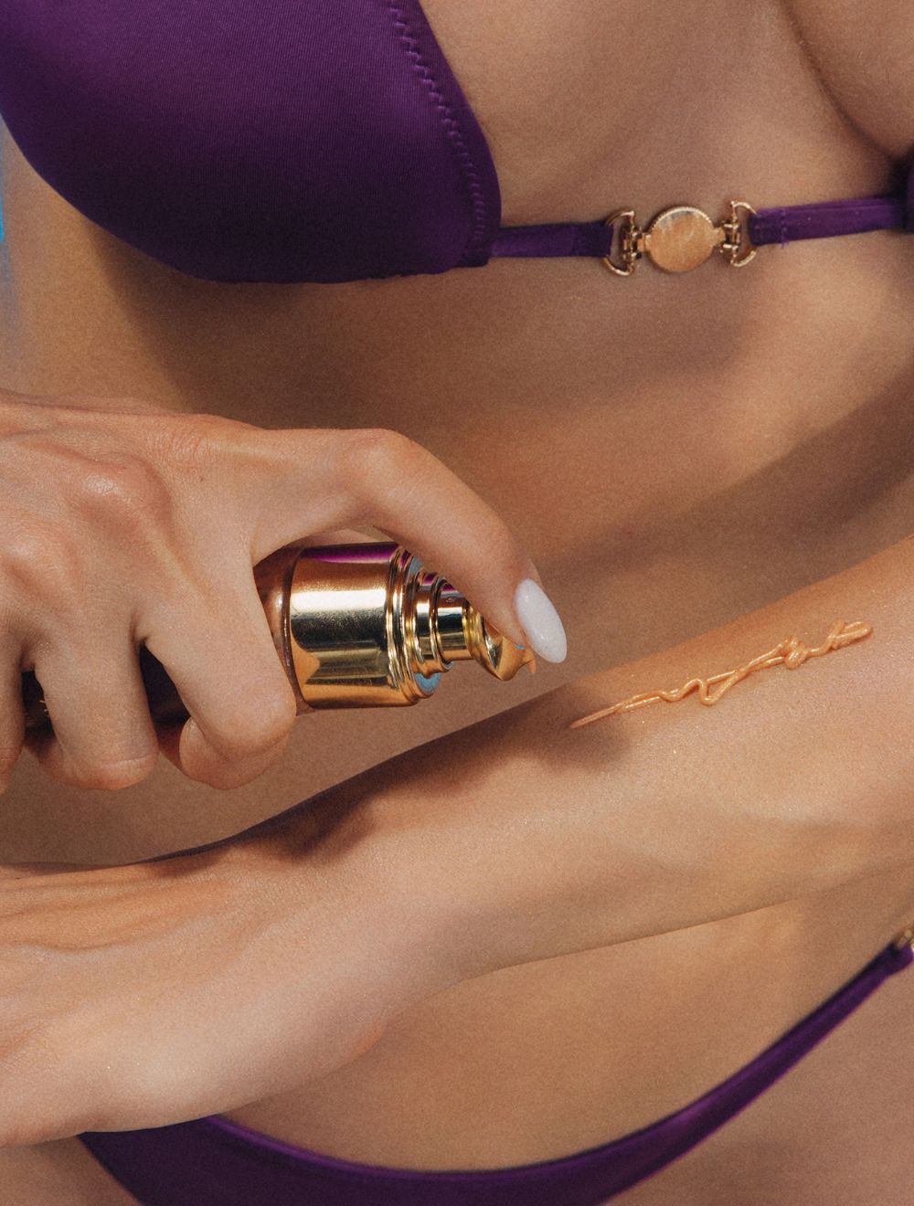 AURUM SHIMMER - Negujući zlatno-bronzani serum za telo i lice